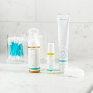 doTERRA HD CLEAR™ Kit (HD Clear Sparkling Face Cleanser, HD Clear Blend for Skin, HD Clear Face Lotion)