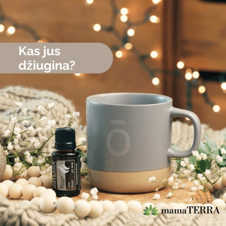 mamaTERRA rinkinys hygge doTERRA eterinis aliejus ir doTERRA puodelis namų aplinkoje